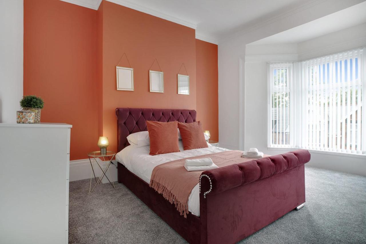 Stunning 4-Bedroom, 2 Bathrooms In Sunderland Sunderland  Exteriör bild