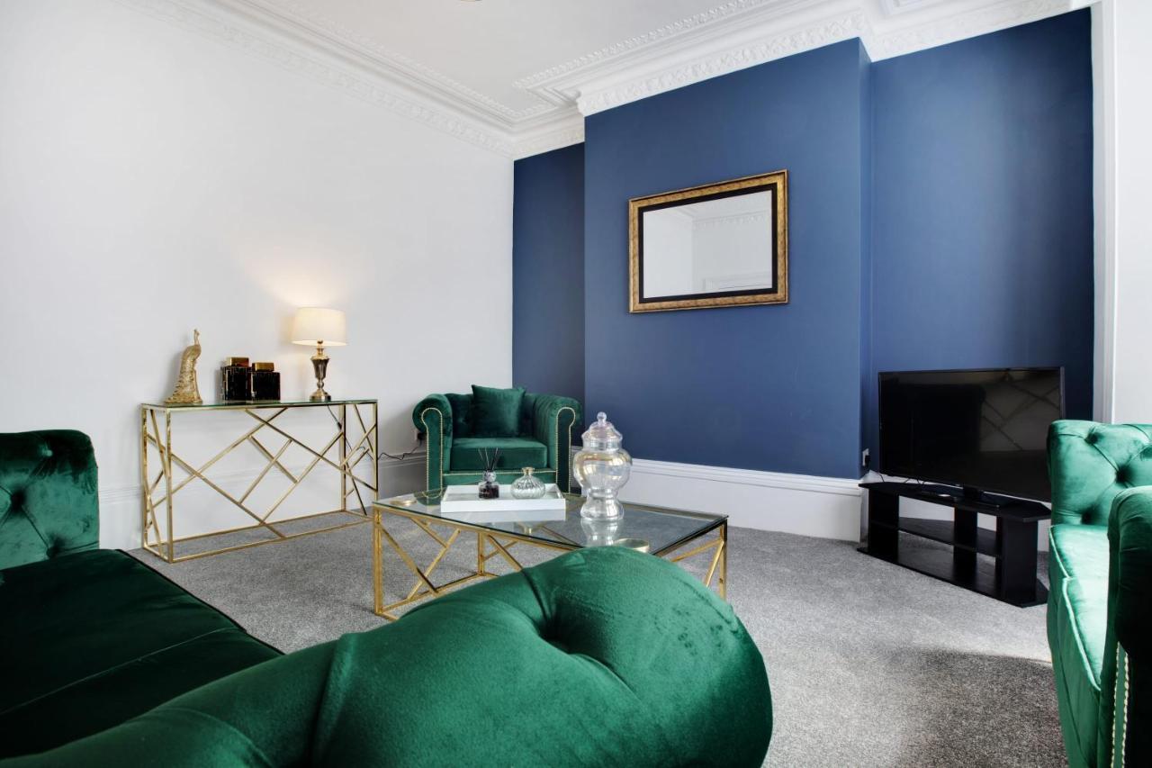 Stunning 4-Bedroom, 2 Bathrooms In Sunderland Sunderland  Exteriör bild