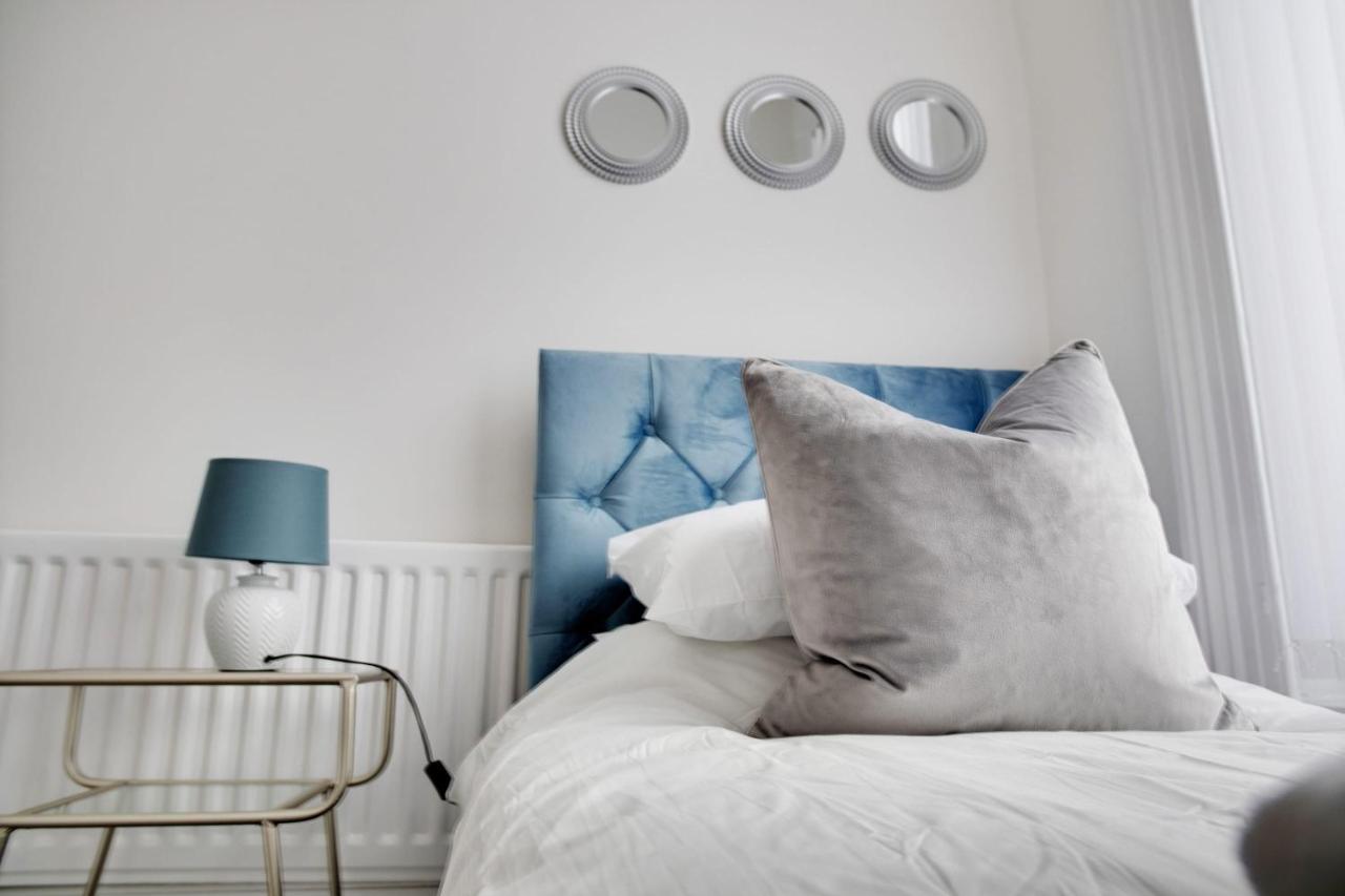 Stunning 4-Bedroom, 2 Bathrooms In Sunderland Sunderland  Exteriör bild
